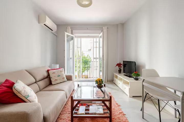 Luminoso Apartamento Exterior Con Balcon Y Patio En Centro Historico Feria-Alameda Sevilla Exterior foto